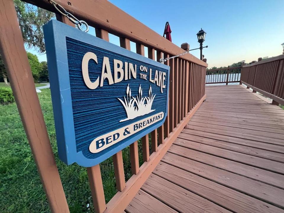 Cabin On The Lake Lake Helen Екстер'єр фото